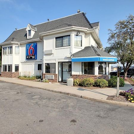 Motel 6 Milwaukee West - Brookfield Exterior foto