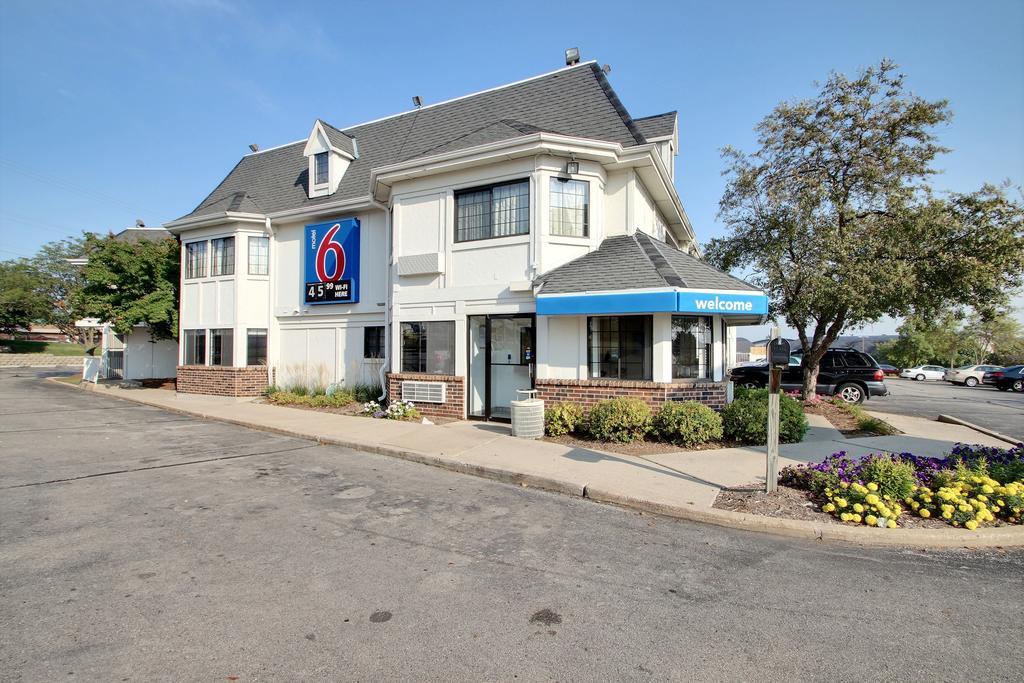 Motel 6 Milwaukee West - Brookfield Exterior foto
