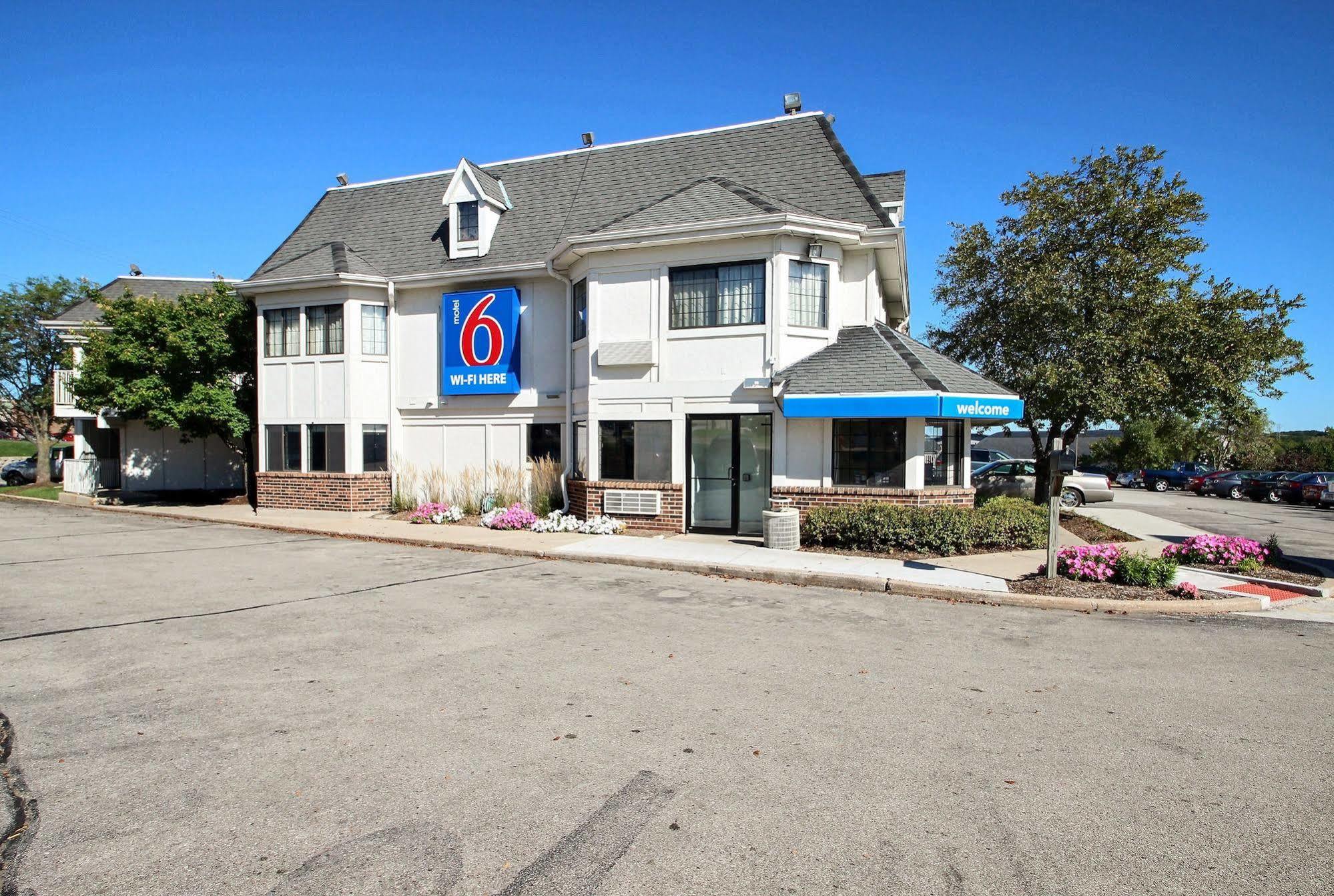Motel 6 Milwaukee West - Brookfield Exterior foto
